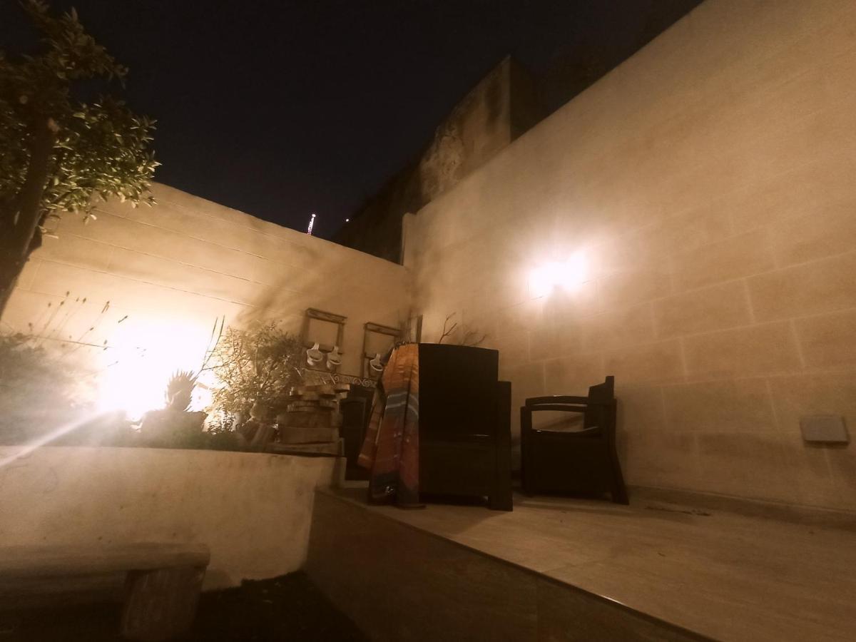 Dhara House Malta Bed and Breakfast Paola Eksteriør billede